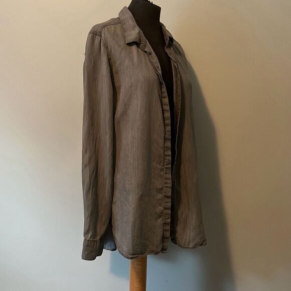 Alexander Jordan Women's Gray Button Up Collared Long Sleeve Soft Denim Shirt - Picture 6 of 12
